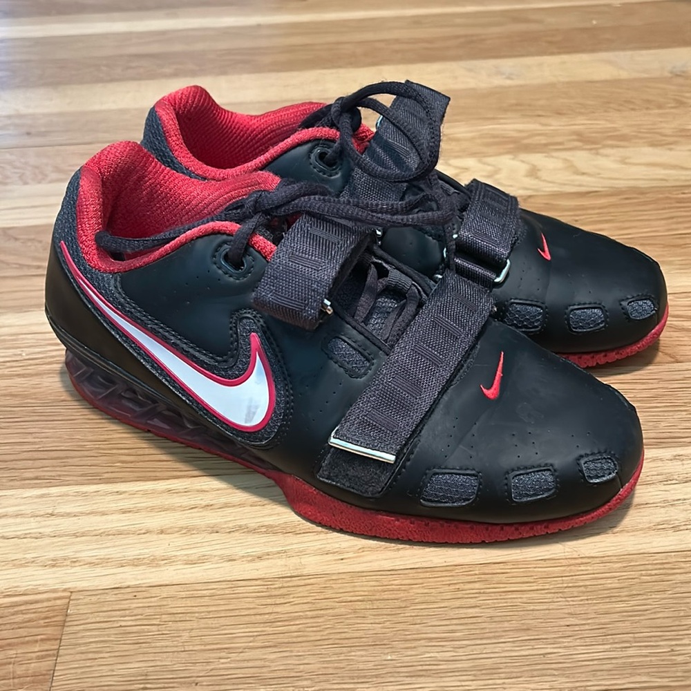 Mens Nike size 9 Romaleos 2 lifting shoes